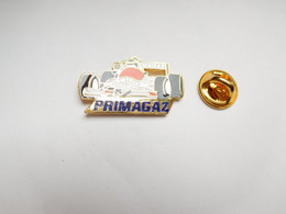 Superbe Pin's En EGF , Auto F1 Primagaz - F1