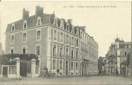 CPA De PAU - L'Hôtel Beau-Séjour Et La Rue Du Lycée. - Pau