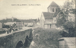 Saint Cyr Sur Morin La Place Et L'eglise - Other Municipalities