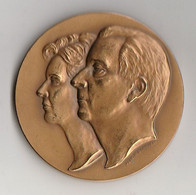 Médaille Albert II Et Paola Par Alasia Borghese 70 Mm Bronze - Autres & Non Classés