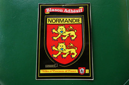 P/ BLASON ECUSSON ADHESIF NORMANDIE  VILLES ET PROVINCES DE FRANCE EDITIONS KROMA - Sonstige