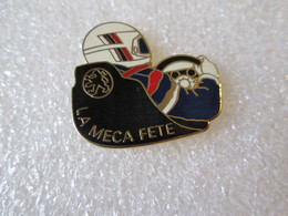 PIN'S    PEUGEOT   LA  MECA FÊTE    Zamak - Peugeot