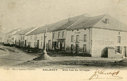 HALANZY - Une Rue Du Village - Aubange