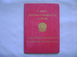 BRAZIL / BRASIL - DIPLOMATIC PASSPORT ISSUED IN 1973 IN THE STATE - Historical Documents