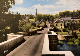 Le Moutier D’ahun - Route Et Le Pont Romain Sur La Creuse - Moutier D'Ahun