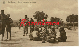 Belgisch Congo Belge Bas-Congo Bangu Les Marchands Ambulants Ethnique Ethnic Natives Indigenes Au Marche De Kitobola CPA - Belgisch-Congo - Varia