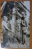 RPPC-Carte Photo; 109 (Pds?)6 Ft. 3 Inch Steur. Caucht By John Haner(left) & Bob Smith. (U.S.A. ?) Sturgeon - Poissons Et Crustacés