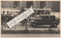 PARIS  9ème  - Place De La Trinité - Quinzaine Commerciale - Arrivée Des Laitiers De Montfermeil En 1934 ( Carte-photo ) - Distretto: 09