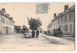 CPA 60 Breteuil La Rue De Crevecoeur Et Le Tramway De Phosphates - Breteuil