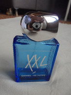 Ancien- Flacon Vaporisateur Eau De Toilette XXL Daniel Hechter - Flacons (vides)