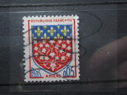 VEND BEAU TIMBRE DE FRANCE N° 1352 , ROUGE DECALE !!! - Gebraucht