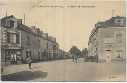 D 44. CARQUEFOU.  LA RUE DE CHATEAUBRIANT AN 1932. - Carquefou