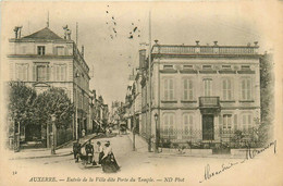 Auxerre * Entrée De La Ville Dite Porte Du Temple * Nourrice Landau - Auxerre