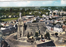 22. PLOUARET. VUE AERIENNE.  L'EGLISE. ANNÉE 1962 + TEXTE. SERIE " EN AVION AU DESSUS DE...." - Plouaret