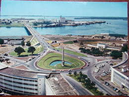 COTE D'IVOIRE - ABIDJAN - Vue Sur La Place De L' Indépendance, Au Loin, Treicheville. - Costa D'Avorio