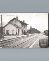 27 - Eure - Ezy - La Gare - Arrivée D'un Train  - Cpm Réédition De Cpa - Cinquantenaire Du S.I. 1936 -1986 - Otros Municipios
