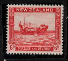 NZ 1935 6d Harvester Single Wmk SG 564 UNHM #BSG13 - Unused Stamps