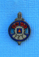 1 PIN'S //  ** INSIGNE / I.E.C / INSTRUCTION ÉLÉMENTAIRE DE CONDUITE / VÉHICULE MILITAIRE ** - Militaria