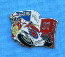1 PIN'S //  ** GRAND PRIX MOTO DE FRANCE / LE CASTELLET 1991 / Kévin SCHWANTZ SUZUKI 500cc / N°34 ** - Motos