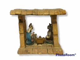 06208 Presepe - Grotta Natività + 4 Statuine - H Cm 10 - Kerstkribben