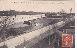 Cpa 054 POISSY ETABLISSEMENT D ENTRAINEMENT DE M VANDERBILT LES ECURIES ET LES VOLIERES 1913 - Poissy