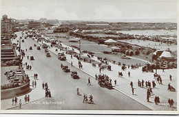 Post Card - SOUTHPORT - THE PROMENADE . ANIMATED - Southport
