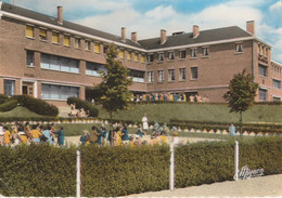 76 -  LE TRAIT - Groupe Scolaire Guy De Maupassant - Le Trait