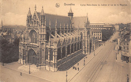 BRUXELLES - Eglise Notre-Dame Du Sablon Et Rue De La Régence. - Lanen, Boulevards