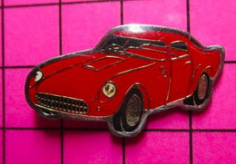 1214c Pin's Pins / Beau Et Rare / THEME : AUTOMOBILES / PETITE FERRARI ROUGE ANNEES 50/60 - Ferrari