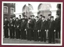 011021 - PHOTO 1960 LA MONTAGNE CLERMONT FERRAND - HAUTE LOIRE 43 PAULHAGUET Groupe Sapeurs Pompiers Nommés - Sapeurs-Pompiers