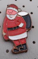 Happy New Year  Christmas Santa Claus Slovenia Pin - Noël