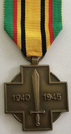 Médaille Du Combattant Militaire De La Guerre -1940-1945 - En Bronze - Largeur De 38 Mm - WWII - Bélgica