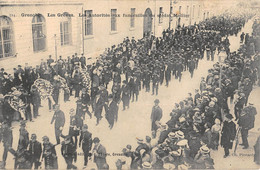 CPA 38 GRENOBLE LES GREVES LES AUTORITES AUX FUNERAILLES DU SOLDAT MOLLIER - Grenoble