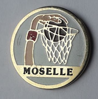SP186 Pin's Basket Basketball MOSELLE Achat Immédiat - Basketball