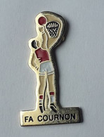 SP174 Pin's Basket Basketball FA COURNON  Puy-de-Dôme Achat Immédiat - Basketball