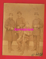 1 Photo Ancienne Papier Sans Support Carton ... Militaires ... Sabre ... LEBRUN à LAVAL ( Guerre De 1870-71 ? ) - Guerra, Militares