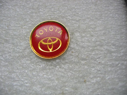 Pin's Embleme Des Voitures De La Marque TOYOTA - Toyota