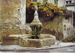 84 - Pernes Les Fontaines - Fontaine Du Vieil Hôpital - Pernes Les Fontaines