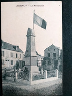 80 ,hornoy ,la Place Et Le Monument  En 1926 - Hornoy Le Bourg