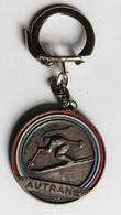 Porte Clefs Peu Courant SKIEUR AUTRANS Ski Jeux Olympiques De Grenoble 1968 - Apparel, Souvenirs & Other