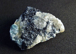 Scorzalite With Gatumbaite - Berlinite & Wagnerite ( 2.5 X 2 X 1 Cm ) Halsjoberget - Torsby - Varmland - Sweden - Minéraux