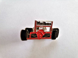 PINS AUTOMOBILE F1 MARLBORO ROUGE N° 2   / 33NAT - F1