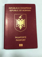 OLD ALBANIAN EXPIRED BIOMETRIC PASSPORT TRAVEL DOCUMENT 50 Pages CANCELLATED - Documenti Storici