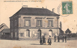 Savigné-sur-Lathan        37          L'Hôtel De Ville         (voir Scan) - Autres & Non Classés