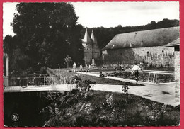 C.P. Spontin =  Château  Féodal  : Bassin  De Natation - Yvoir