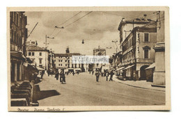 Mestre, Venice - Piazza Umberto - C1940's Postcard - Venezia (Venice)