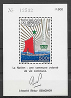 SENEGAL BF - 1970 - N° 7 * - 10 Ans De L'indépendance 1 Charnière Sur Bord Du Bloc  Le Timbre Est Luxe ** - Senegal (1960-...)