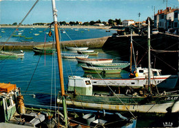 Rivedoux , Ile De Ré * Le Port Et La Plage * Bateaux - Ile De Ré