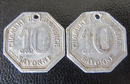 2 Petits Jetons Monétaires Octogonaux 10c De La Chambre De Commerce De Bayonne - 1920 - Percés - Monétaires / De Nécessité