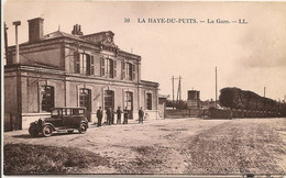 LA HAYE DU PUITS : La Gare,auto - Other Municipalities